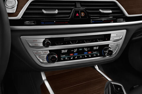 BMW 7 Series (Baujahr 2020) M Sport 4 Türen Temperatur und Klimaanlage