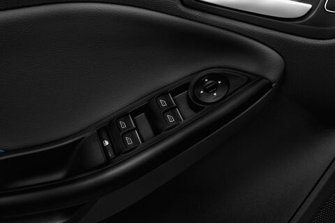 Ford Focus (Baujahr 2017) RS 5 Türen Bedienungselemente Tür