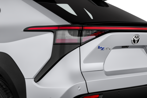 Toyota bZ4X EV (Baujahr 2023) Base 5 Türen Rücklicht