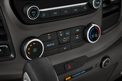 Ford Transit Custom (Baujahr 2020) Nugget 4 Türen Temperatur und Klimaanlage