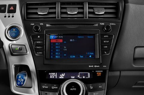 Toyota Prius+ (Baujahr 2011) Life 5 Türen Radio und Infotainmentsystem