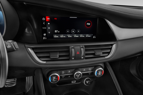 Alfa Romeo Giulia (Baujahr 2023) Veloce 4 Türen Radio und Infotainmentsystem