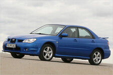 Subaru Impreza 2.0R S: Vorhang auf für die Maske in Blau