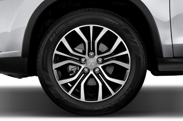 Mitsubishi ASX (Baujahr 2019) Top 5 Türen Reifen und Felge