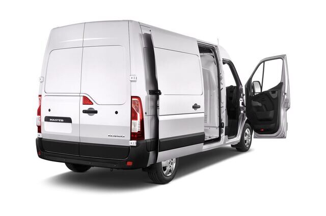 Renault Master (Baujahr 2015) L2H2 4 Türen Tür geöffnet