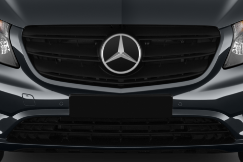 Mercedes eVito Tourer (Baujahr 2021) - 5 Türen Kühlergrill und Scheinwerfer