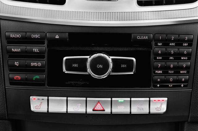 Mercedes E-Class (Baujahr 2015) Avantgarde 4 Türen Radio und Infotainmentsystem