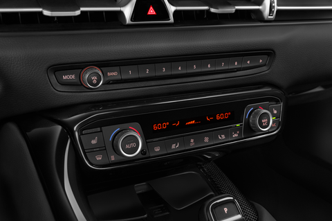 Toyota GR Supra (Baujahr 2021) Pure 5 Türen Temperatur und Klimaanlage
