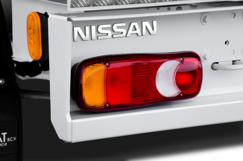 Nissan NV400 Tipper (Baujahr 2020) - 2 Türen Rücklicht