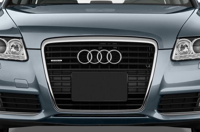 Audi A6 (Baujahr 2010) - 5 Türen Kühlergrill und Scheinwerfer