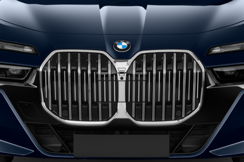 BMW 7 Series (Baujahr 2023) M Sport 4 Türen Kühlergrill und Scheinwerfer