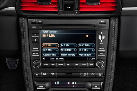 Porsche 911 Turbo (Baujahr 2012) - 2 Türen Radio und Infotainmentsystem