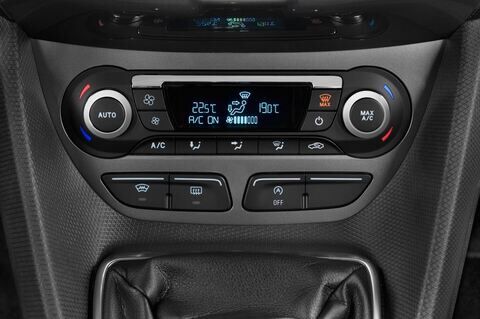 Ford Tourneo Connect (Baujahr 2015) Titanium 5 Türen Temperatur und Klimaanlage