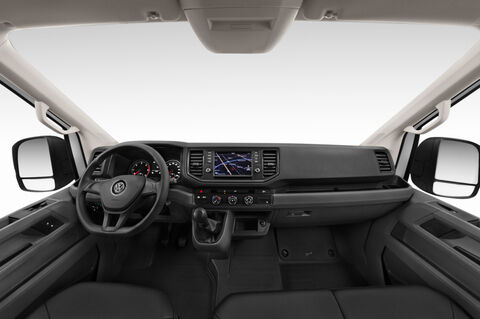 Volkswagen Crafter (Baujahr 2019) - 4 Türen Cockpit und Innenraum