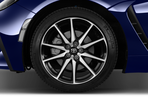 Toyota GR86 (Baujahr 2022) Base 2 Türen Reifen und Felge
