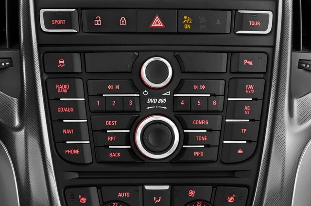 Opel Astra (Baujahr 2012) Sport 5 Türen Radio und Infotainmentsystem