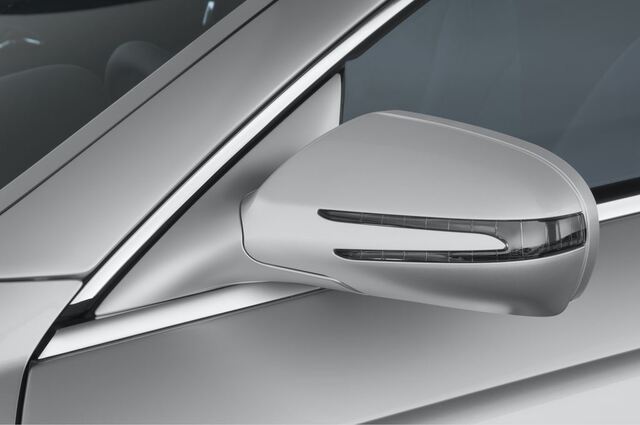 Mercedes CLS (Baujahr 2010) 500 4 Türen Außenspiegel