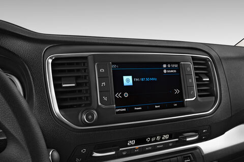 Peugeot Traveller (Baujahr 2018) Business 4 Türen Radio und Infotainmentsystem