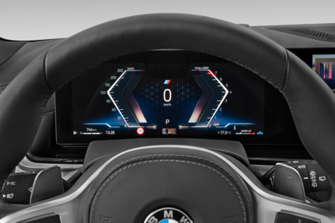 BMW X5 (Baujahr 2024) xDrive40i M Sport 5 Türen Tacho und Fahrerinstrumente