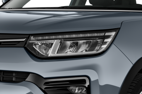 Ssangyong Grand Tivoli (Baujahr 2022) Sapphire 5 Türen Scheinwerfer