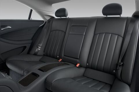Mercedes CLS (Baujahr 2010) 500 4 Türen Rücksitze