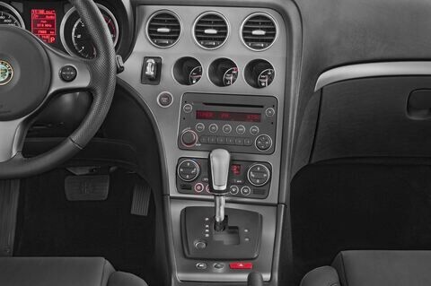 Alfa Romeo 159 (Baujahr 2011) - 5 Türen Mittelkonsole