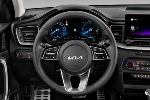 Kia Ceed SW PHEV (Baujahr 2022) Spirit 5 Türen Lenkrad