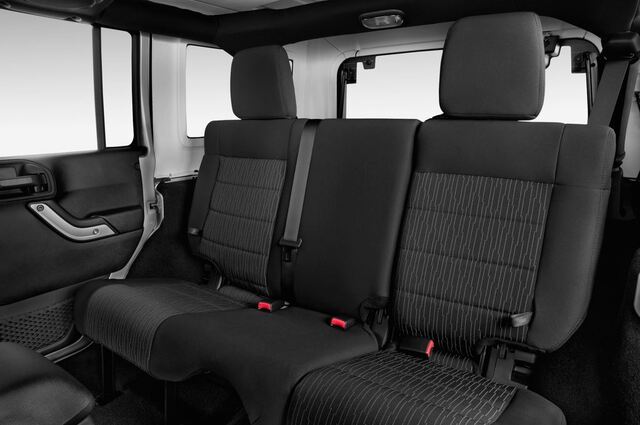 Jeep Wrangler Unlimited (Baujahr 2012) Rubicon 3 Türen Rücksitze