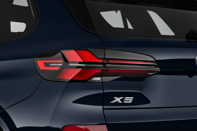 BMW X5 (Baujahr 2024) xDrive40i M Sport 5 Türen Rücklicht
