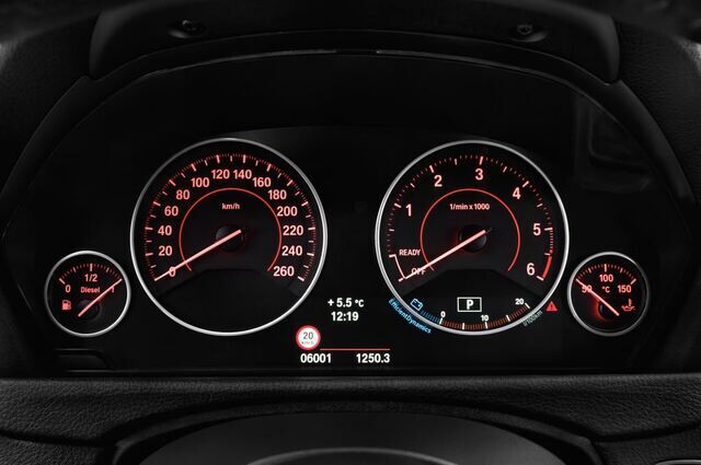 BMW 4 Series (Baujahr 2014) M Sportpaket 2 Türen Tacho und Fahrerinstrumente