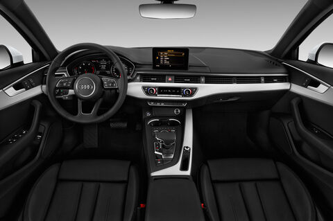 Audi A4 (Baujahr 2018) Sport 4 Türen Cockpit und Innenraum