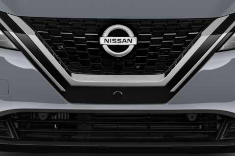 Nissan Qashqai (Baujahr 2022) N-Connecta 5 Türen Kühlergrill und Scheinwerfer