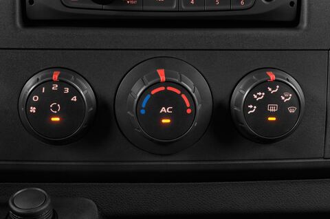 Renault Master (Baujahr 2015) L2H2 4 Türen Temperatur und Klimaanlage