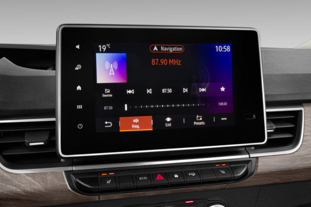 Renault Kangoo E-Tech (Baujahr 2023) Techno 5 Türen Radio und Infotainmentsystem