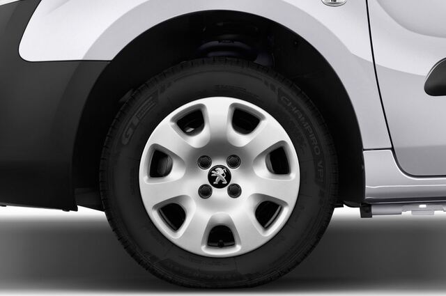 Peugeot Partner (Baujahr 2015) Komfort 4 Türen Reifen und Felge