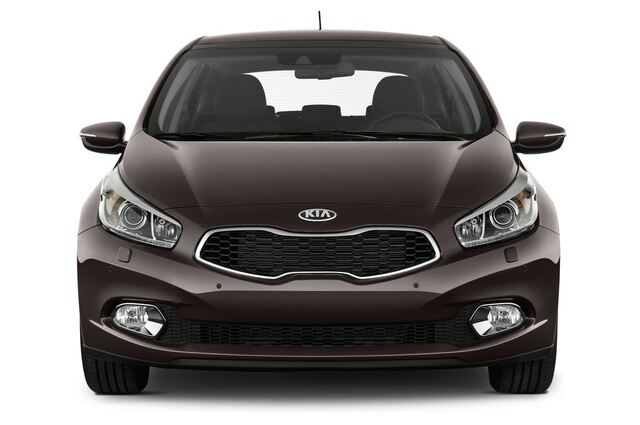 Kia cee'd (Baujahr 2013) Spirit 5 Türen Frontansicht