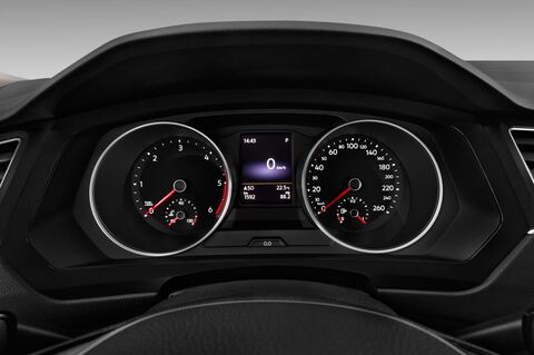 Volkswagen Tiguan (Baujahr 2017) Comfortline 5 Türen Tacho und Fahrerinstrumente