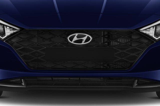 Hyundai i20 (Baujahr 2021) Prime 5 Türen Kühlergrill und Scheinwerfer