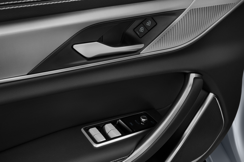 Jaguar XF Sportbrake (Baujahr 2021) R-Dynamic S 5 Türen Bedienungselemente Tür