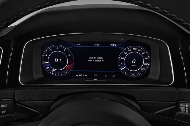 Volkswagen Golf (Baujahr 2017) R 5 Türen Tacho und Fahrerinstrumente