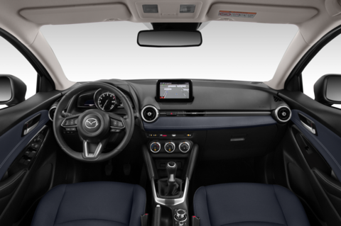 Mazda Mazda2  (Baujahr 2020) Sports-Line 5 Türen Cockpit und Innenraum