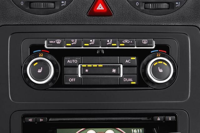 Volkswagen Caddy (Baujahr 2012) Comfortline 5 Türen Temperatur und Klimaanlage