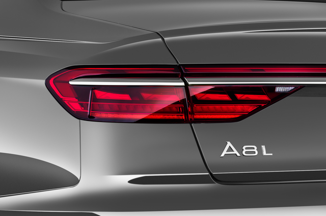 Audi A8 L (Baujahr 2022) Base 4 Türen Rücklicht