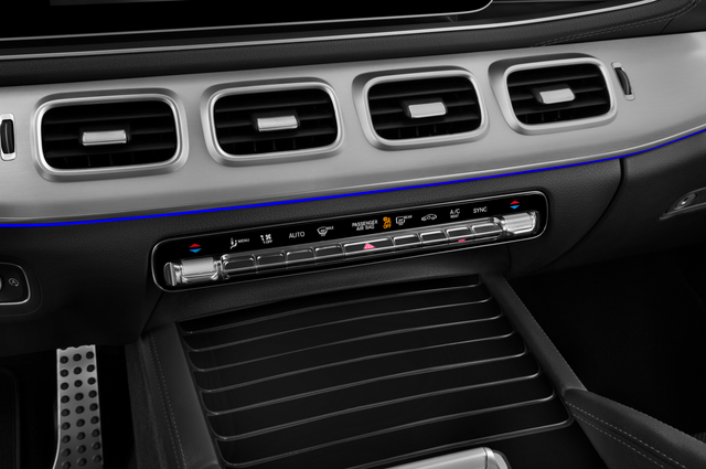 Mercedes GLS (Baujahr 2020) AMG Line 5 Türen Temperatur und Klimaanlage