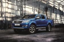 Toyota Hilux Invincible - Mit Extra-Chrom