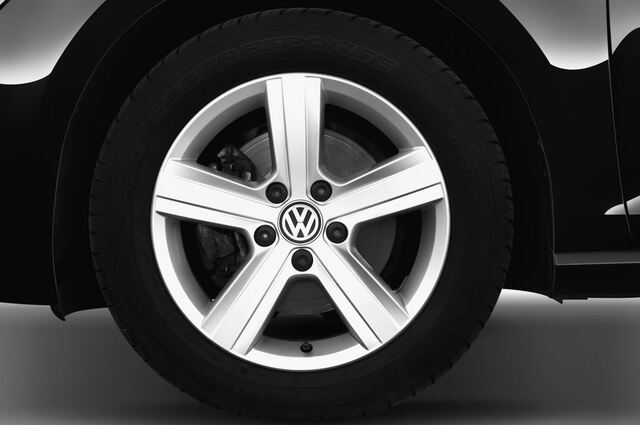 Volkswagen Golf (Baujahr 2013) Highline 5 Türen Reifen und Felge