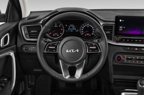 Kia Ceed Sportswagon (Baujahr 2022) Vision 5 Türen Lenkrad