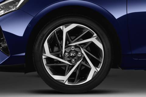 Hyundai i20 (Baujahr 2021) Prime 5 Türen Reifen und Felge