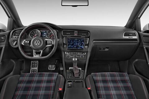 Volkswagen Golf (Baujahr 2015) GTI 2Wd AT 5 Türen Cockpit und Innenraum