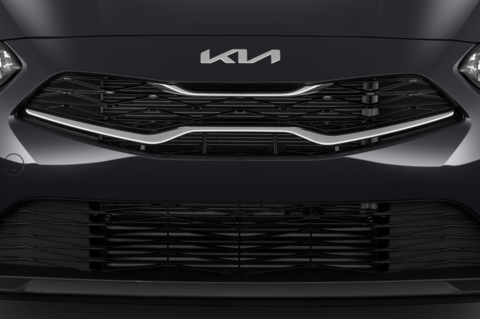Kia Ceed Sportswagon (Baujahr 2022) Vision 5 Türen Kühlergrill und Scheinwerfer